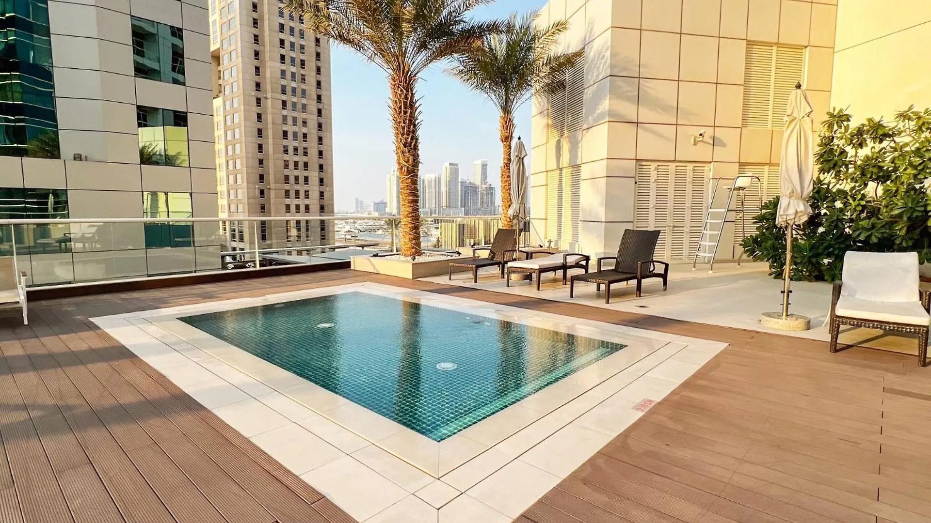 White Pearl 1Br Haven Marina Canal View Dubai