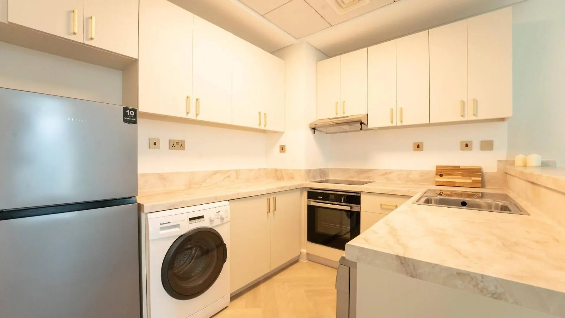 White Pearl 1Br Haven Marina Canal View Dubai