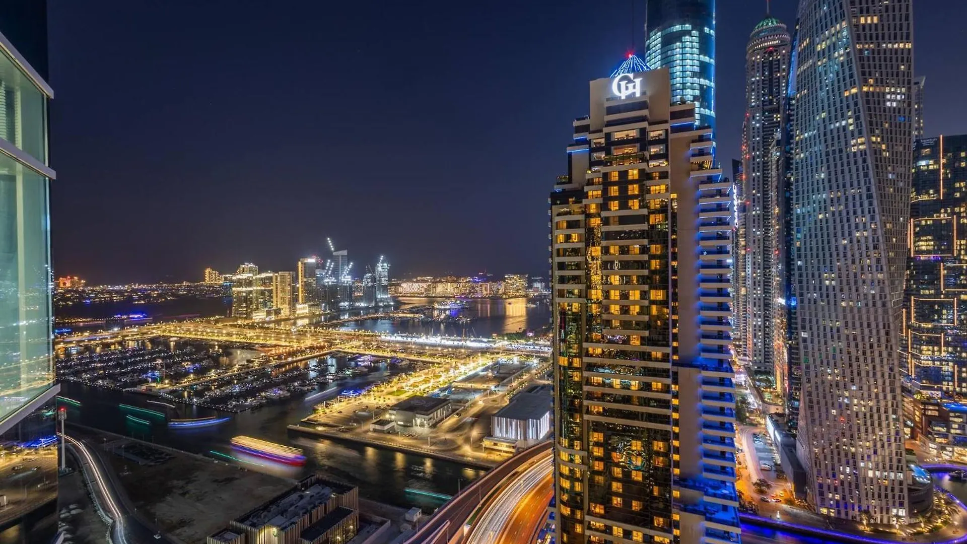 White Pearl 1Br Haven Marina Canal View Dubai United Arab Emirates